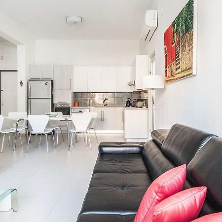 Lovely 1Bd W/ Private Balcony By Sea N' Rent Tel Aviv Esterno foto