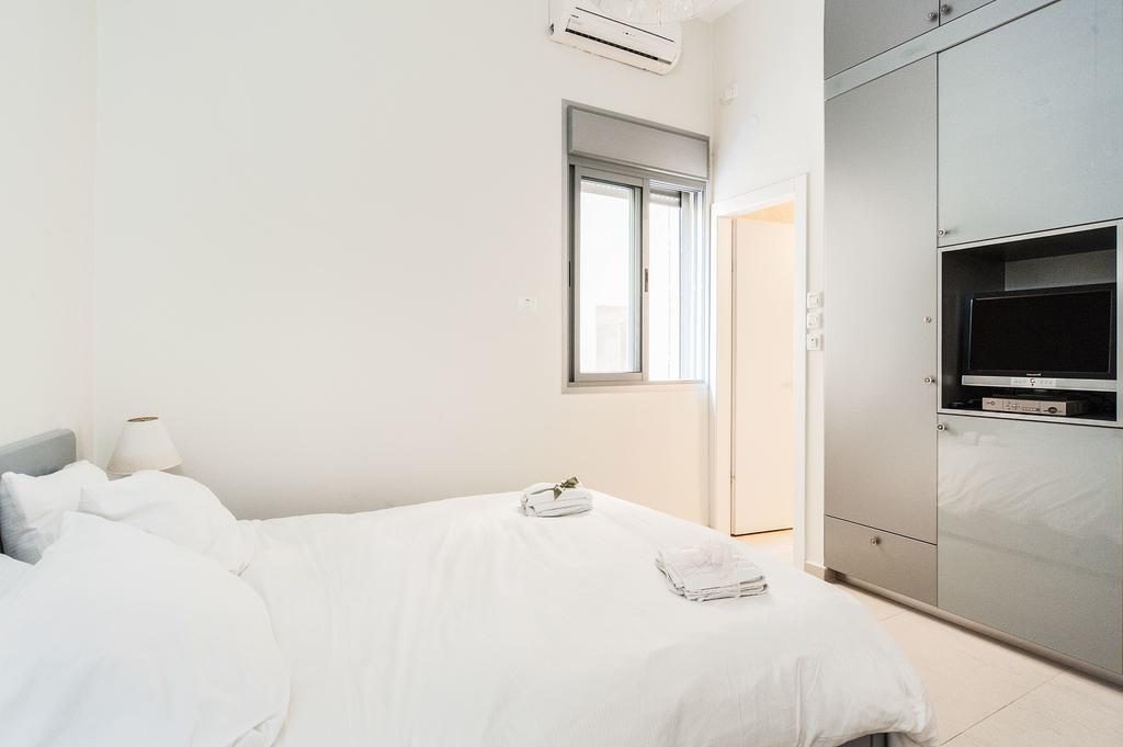 Lovely 1Bd W/ Private Balcony By Sea N' Rent Tel Aviv Esterno foto