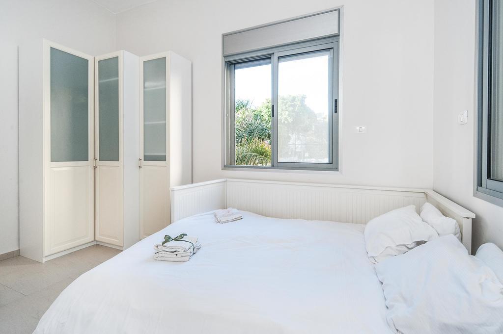 Lovely 1Bd W/ Private Balcony By Sea N' Rent Tel Aviv Esterno foto