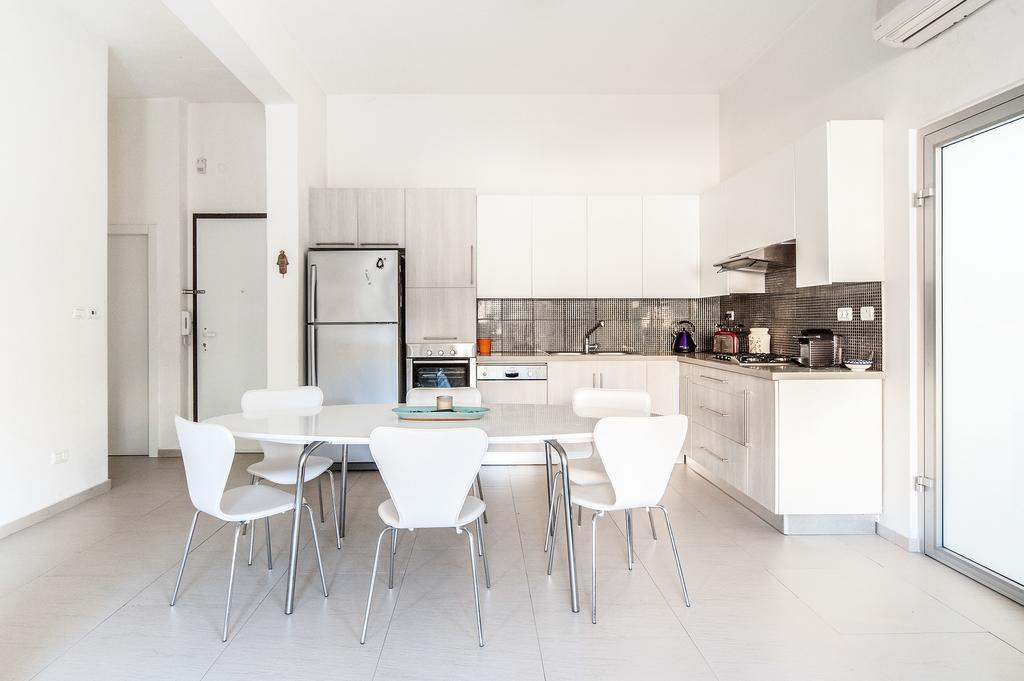 Lovely 1Bd W/ Private Balcony By Sea N' Rent Tel Aviv Esterno foto